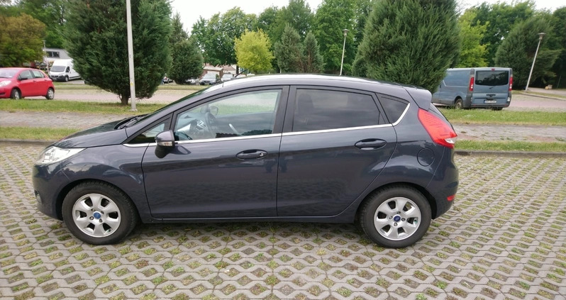 Ford Fiesta cena 19950 przebieg: 135000, rok produkcji 2011 z Nysa małe 154